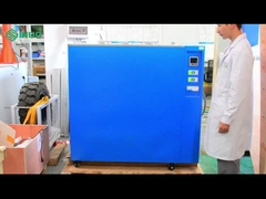 Como um banho-maria de temperatura constante melhora a precisão dos testes?